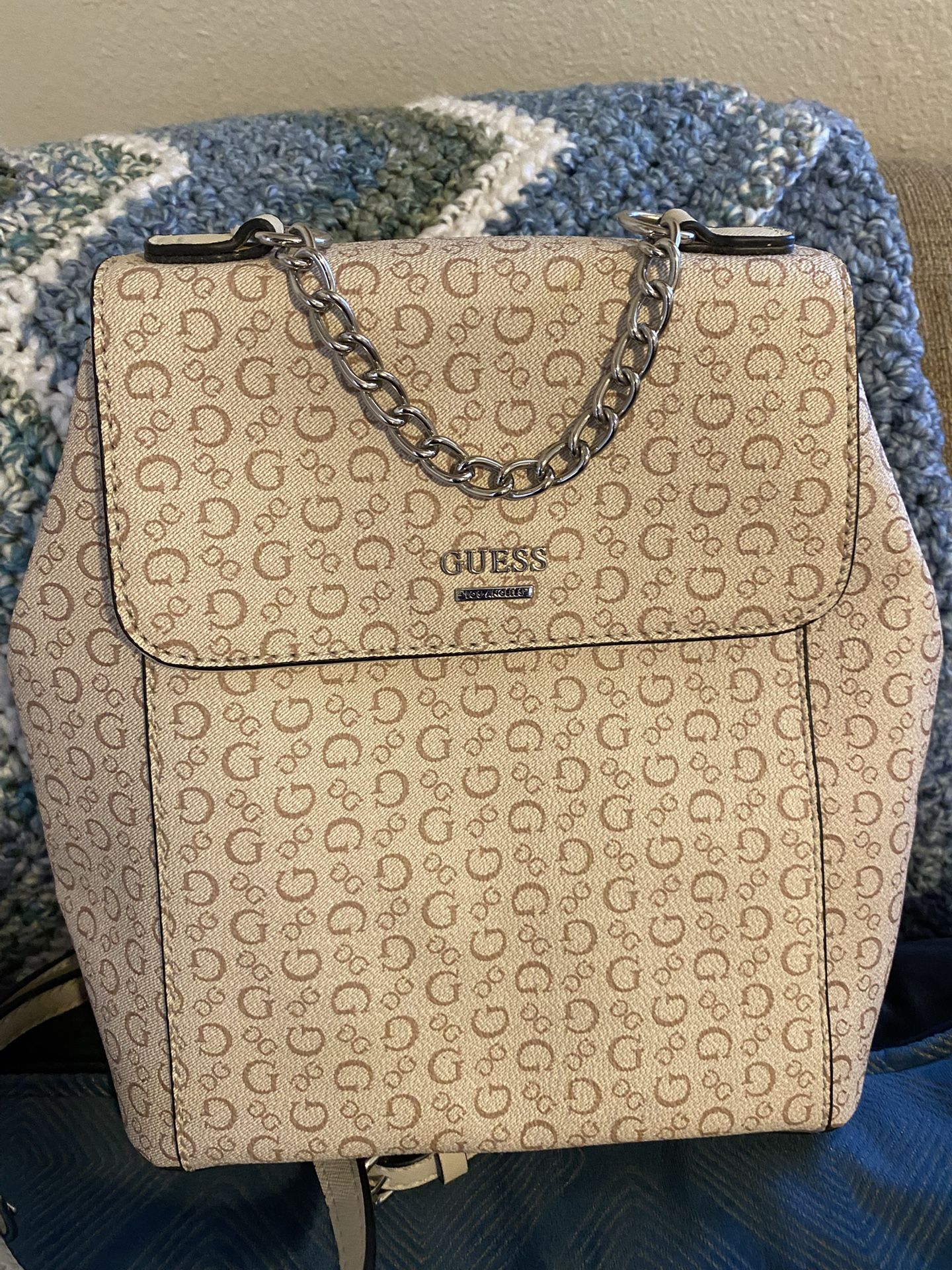 Guess Los Angeles, small backpack With Silver Chain for women’s or girls
