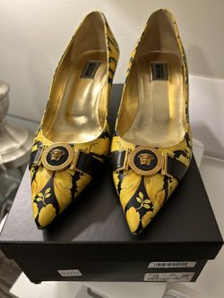  Versace Barocco  Medusa Pumps Size 39