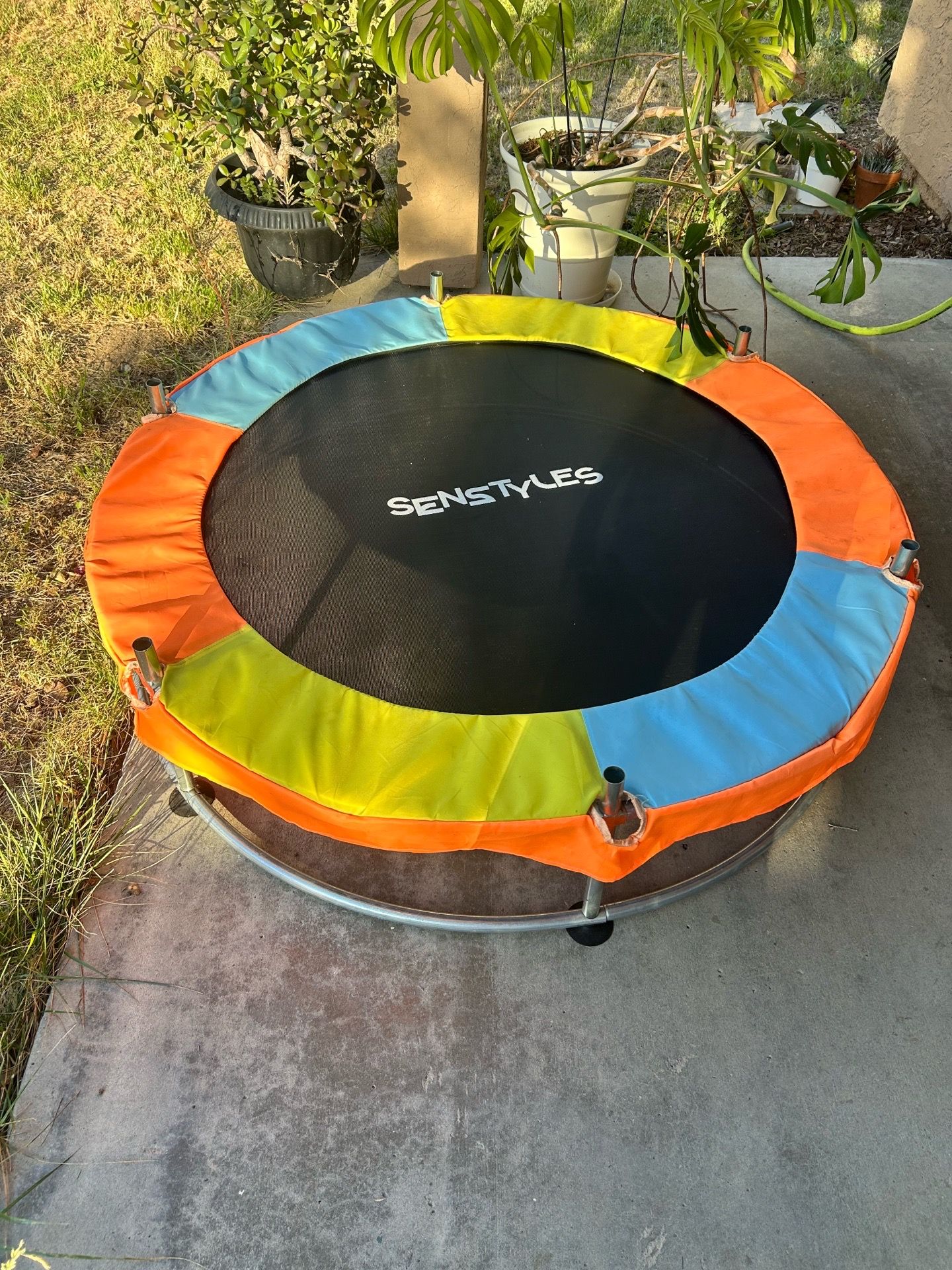Mini trampoline