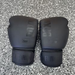 FIVING 16 oz Boxing Gloves – Training / Sparring Gloves