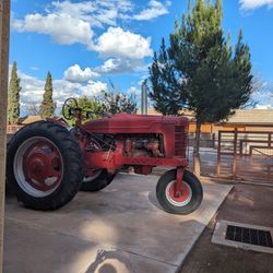 Farmland Tractor 