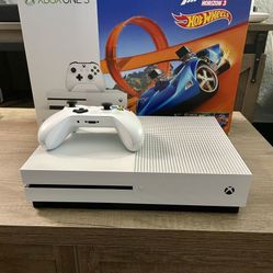 XBOX ONE S 500 GB !!!NO TRADES!!!