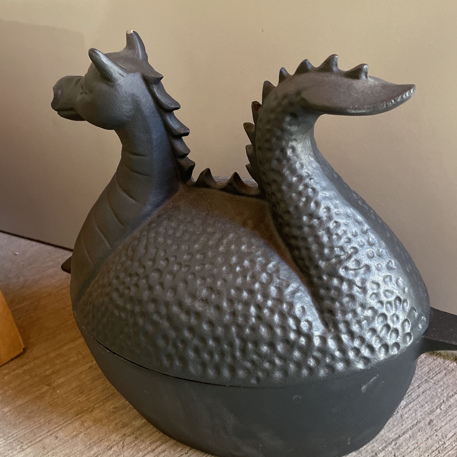 Plow u0026 Hearth Dragon Woodstove Steamer in Cast Iron for Sale in Incline  Village, NV - OfferUp