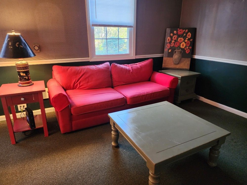 Whole Living Rm Set 2 End Tables Couch Coffee Table AND LAMP