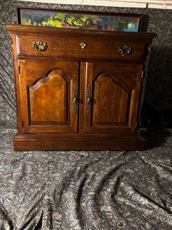 Ethan Allen Georgian Court Cherry Flip-Top Server