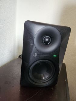 Mackie monitor speaker MR524
