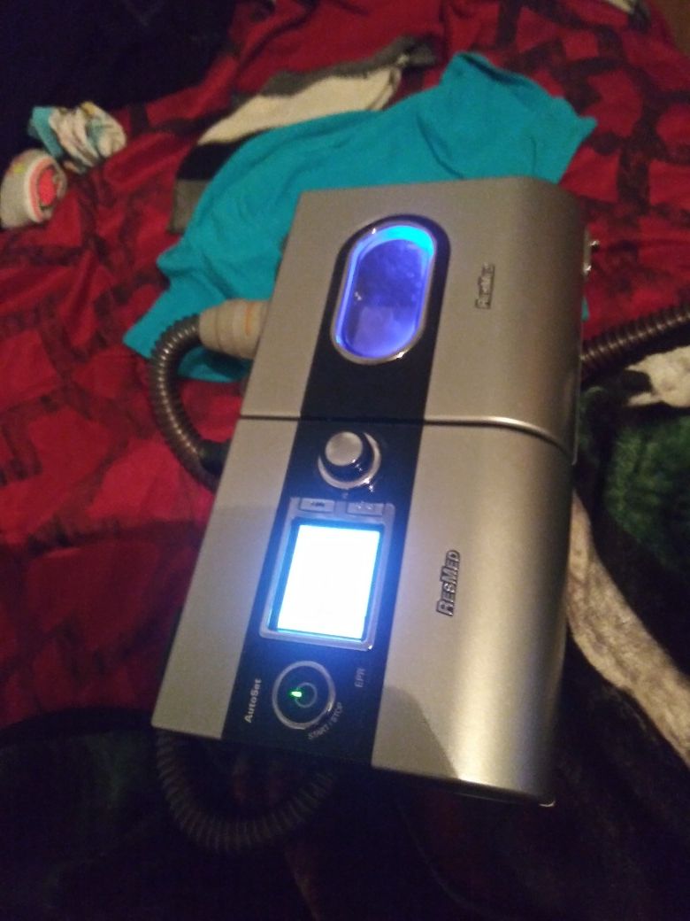 ResMed S9 AutoSet CPAP Machine + H5i Heated Humidifier