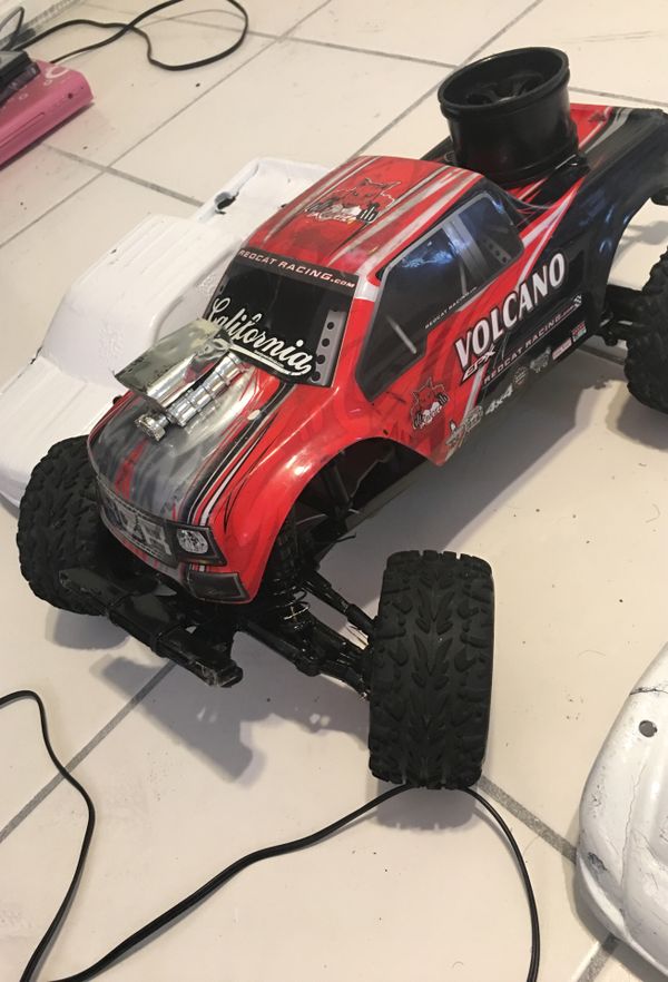 Rc car traxxas rustler brushless motor very fast for Sale in Lawndale, CA - OfferUp
