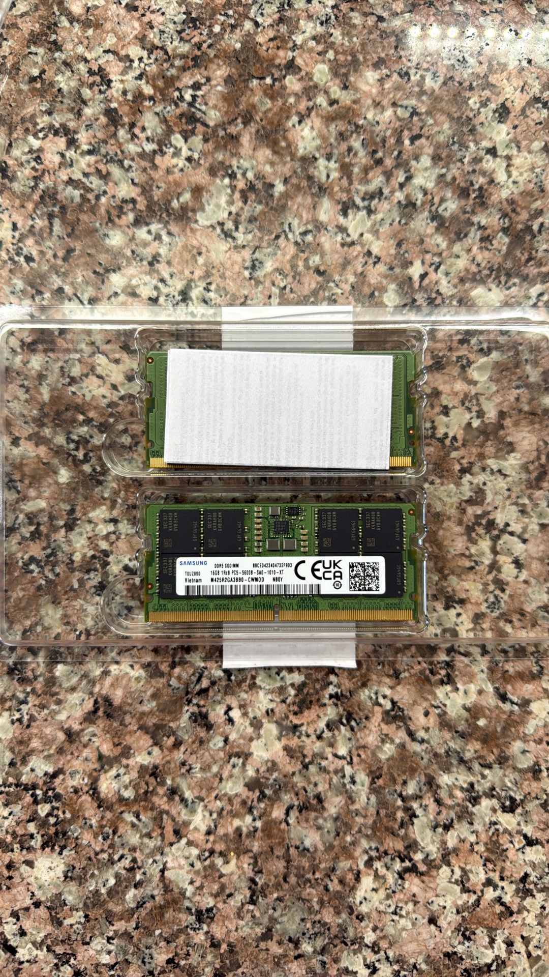 Laptop Memory - DDR5 SODIMM 5600 (16GB)