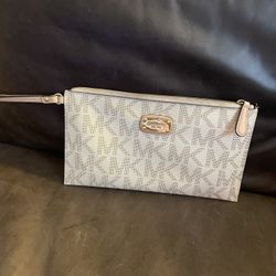 Michael Kors Wristlet Clutch