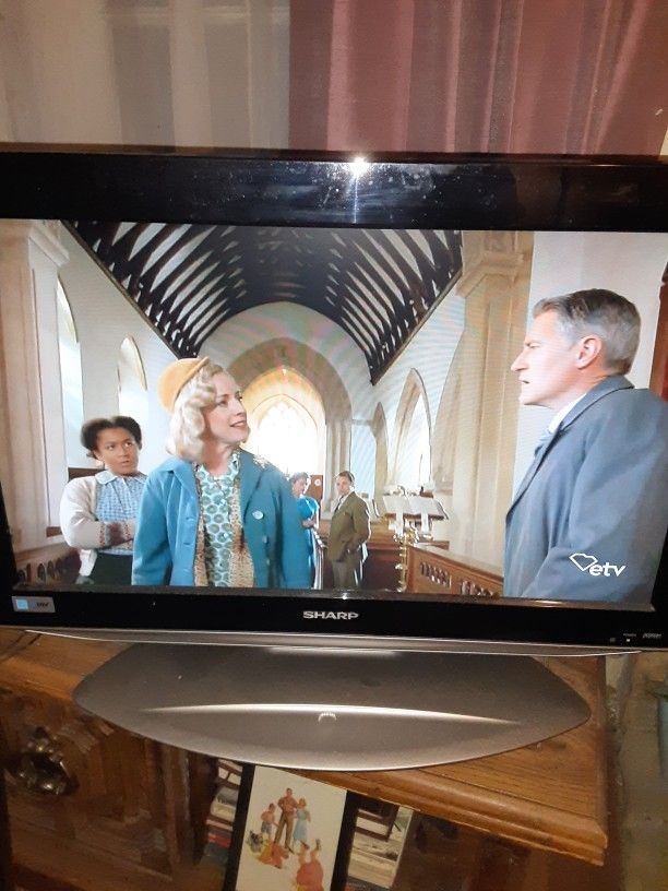27in Sharp Digital TV $45