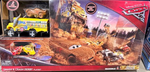 NEW Disney Pixar Cars 3 Smash & Crash Derby Playset – Sealed