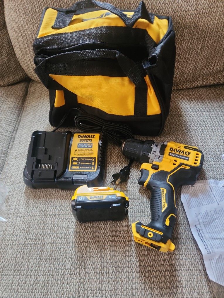 DEWALT XTREME 12-volt Max 3/8-in Keyless Brushless Cordless Drill 1-Batteries 2.0ah Included