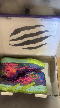 Basketball shoes Lamelo