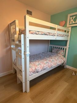 Bunk bed