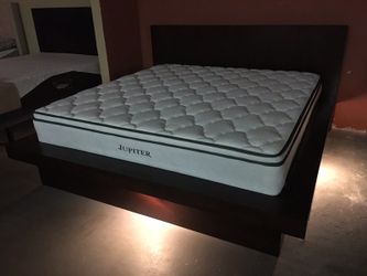KING SIZE BEDFRAME