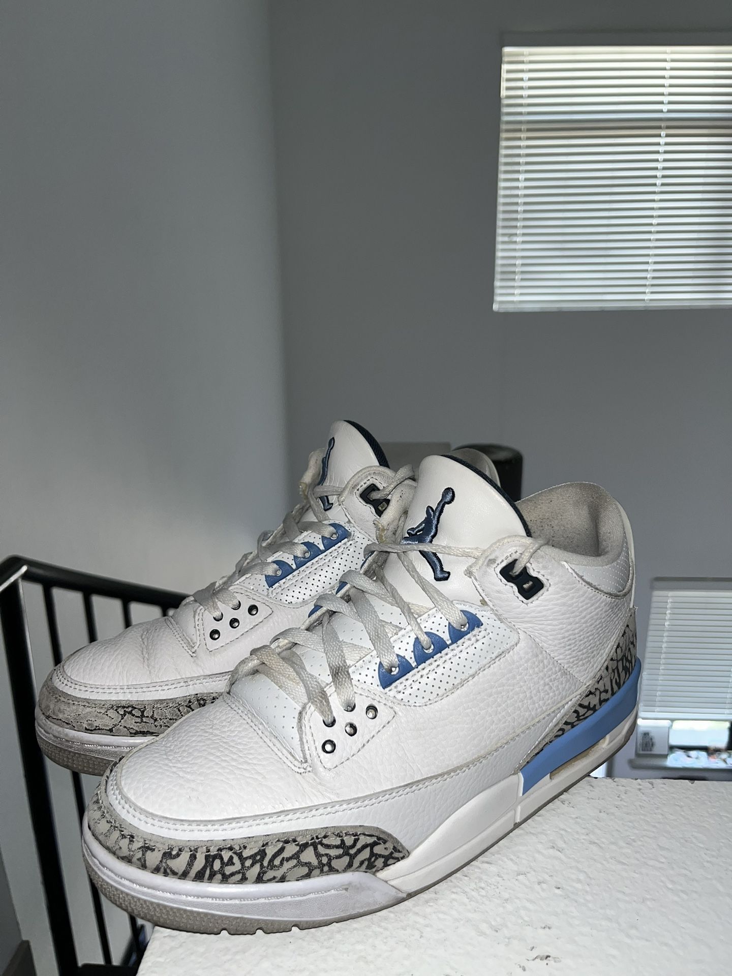 Jordan Retro Carolina Size 10