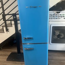 Vintage Fridge Blue