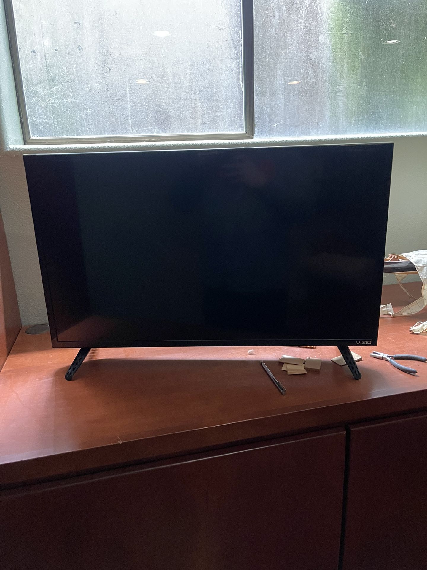 Vizio 33 “ Tv