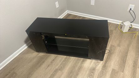 Small tv stand /entertainment stand