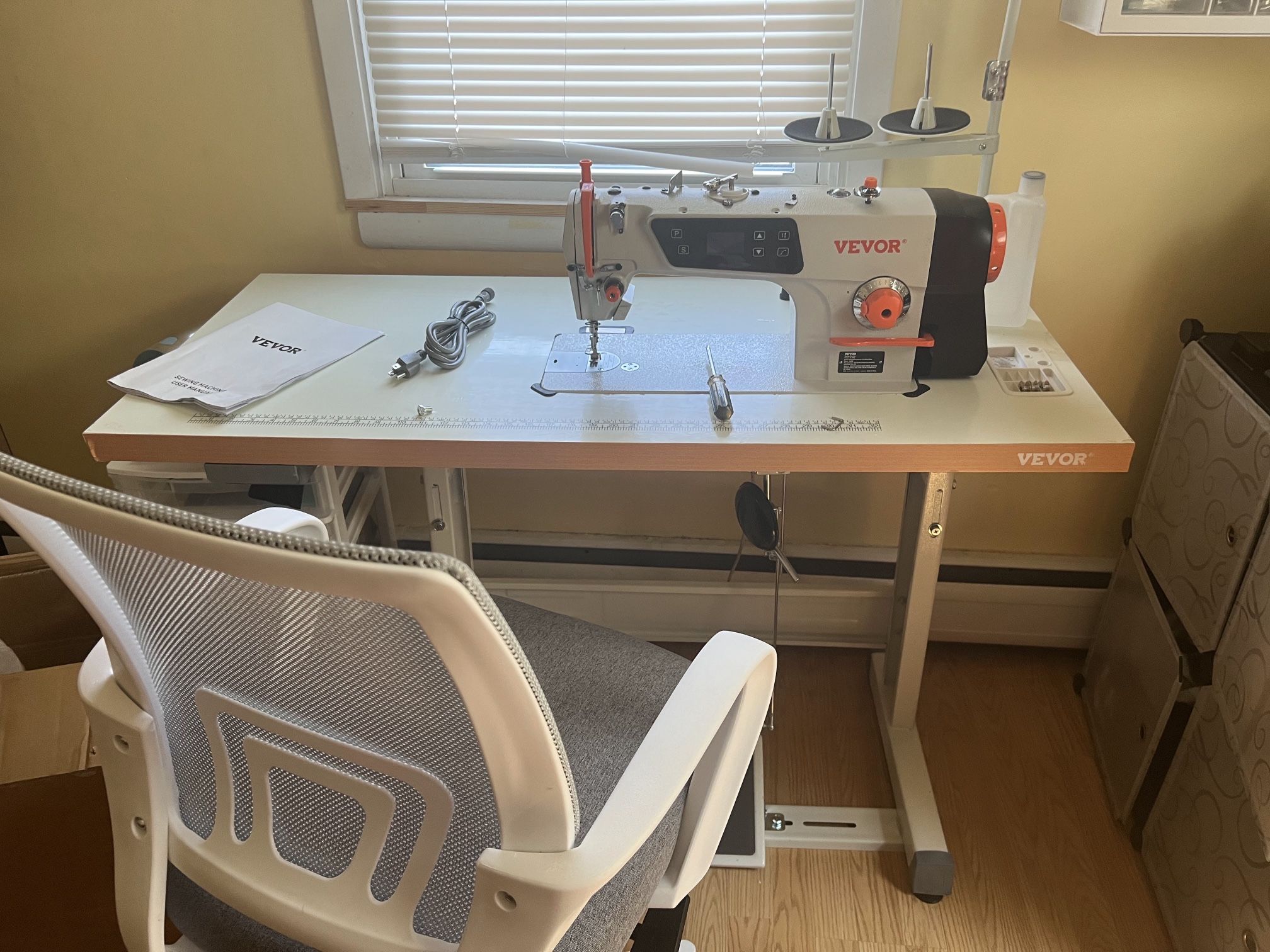 Vevor Straight Stitch Sewing Machine 