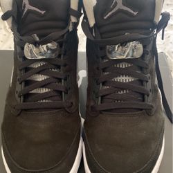Moonlight Jordans Sz 10 Wore Once Still In Great Condition 