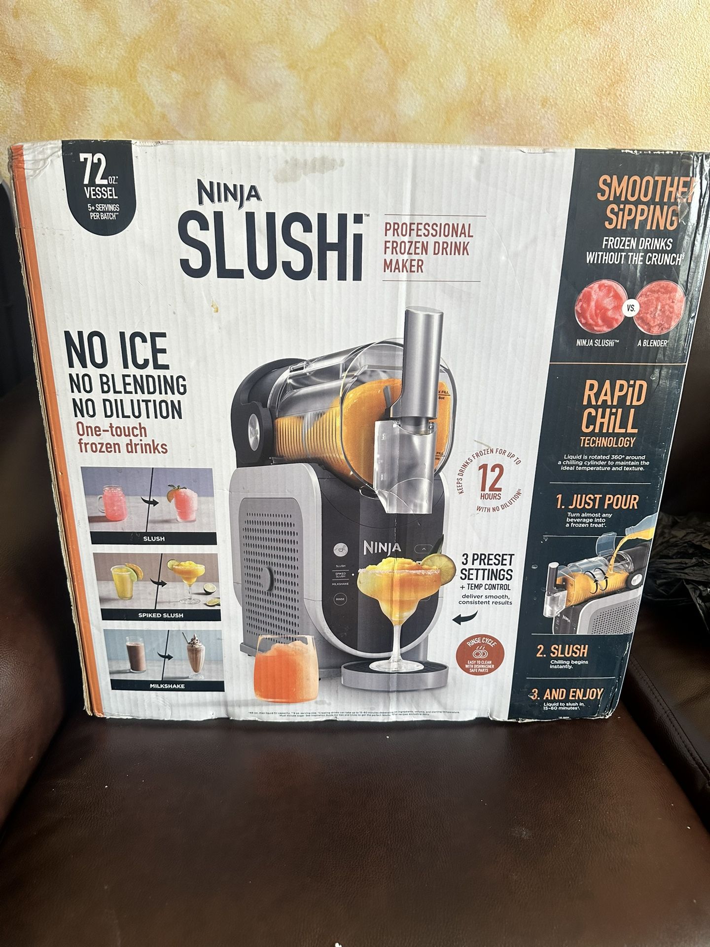 NINJA SLUSHi PROFESSIONAL FROZEN DRINK MAKER