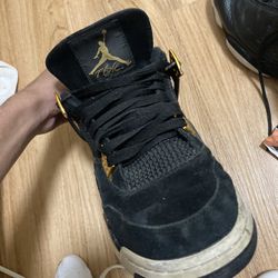 Jordan 4 Royalty 