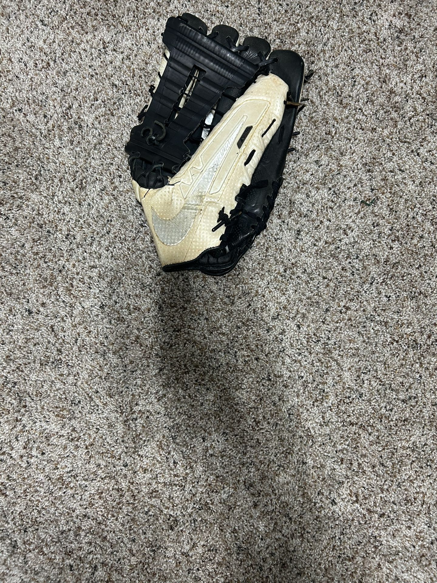 Nike Baseball Glove