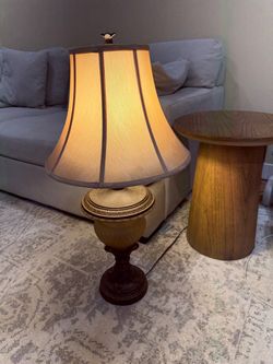 Vintage Style Decorative Table Lamp – Works Great – 32” Tall