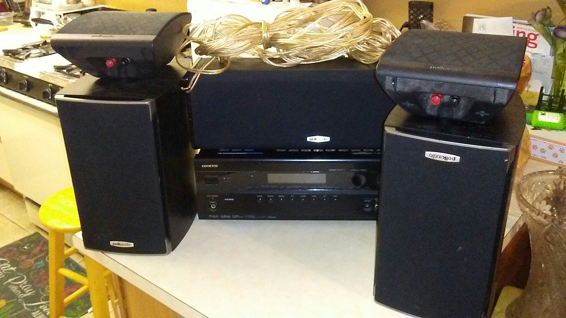 Onkyo surround sound receiver polkaudio speakers lot
