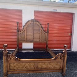 Queen Size Tommy Bahama Bedroom Set ( Deliver Available) 