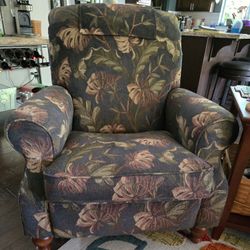 Older Lazyboy Recliner