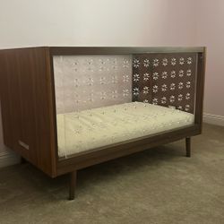 ALL MODERN - Baby Crib 