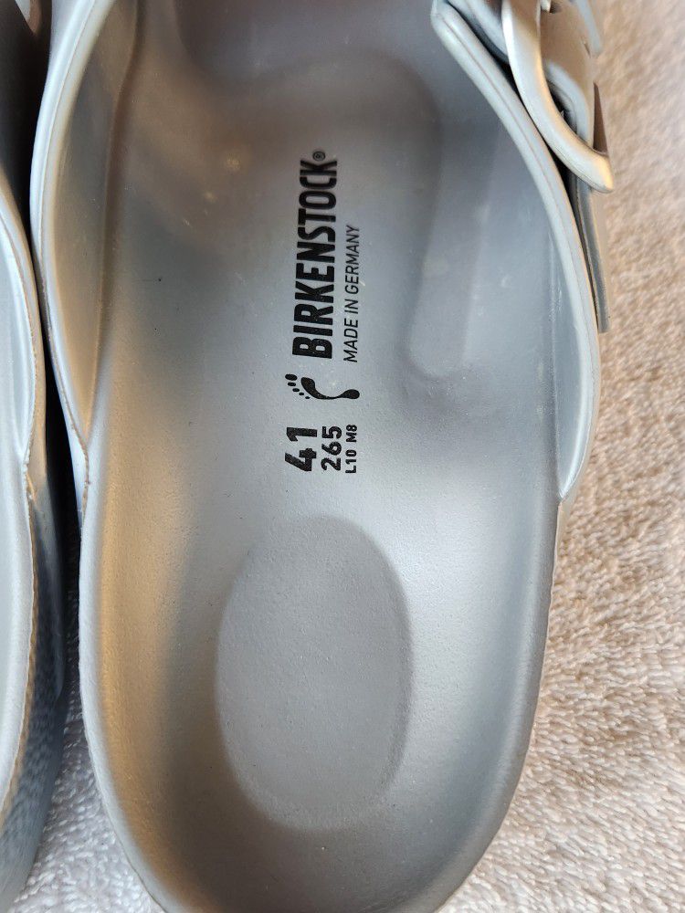 BIRKENSTOCK Arizona EVA Sandals Woman's size 10 LIKE NEW!