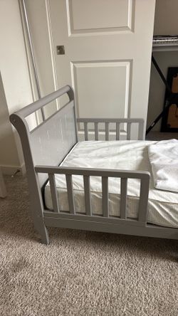 Grey Wooden Toddler Bed Bundle – Includes Mattress & Protector