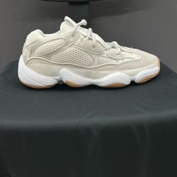 Yeezy 500 “Bone White” – Size 8.5 – Worn Once