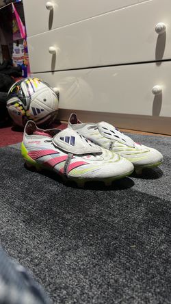 Adidas predator elite size 9