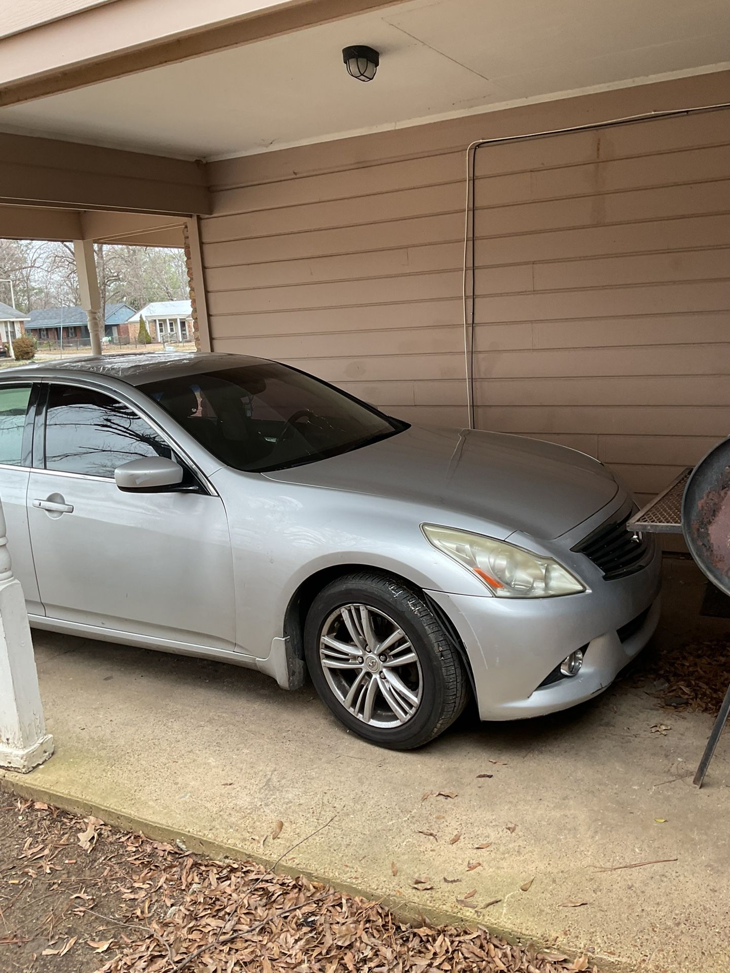 2011 Infiniti G37