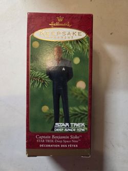 2001 Hallmark Keepsake Captain Benjamin Sisko Ornament