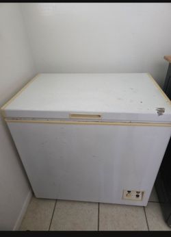 White Chest Freezer