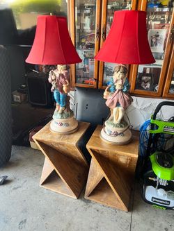 Nightstand (endtables) with vintage lamps