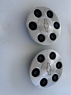 2004 Chevrolet Tahoe center hub caps