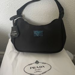 Prada Bag Re-Edition 2000