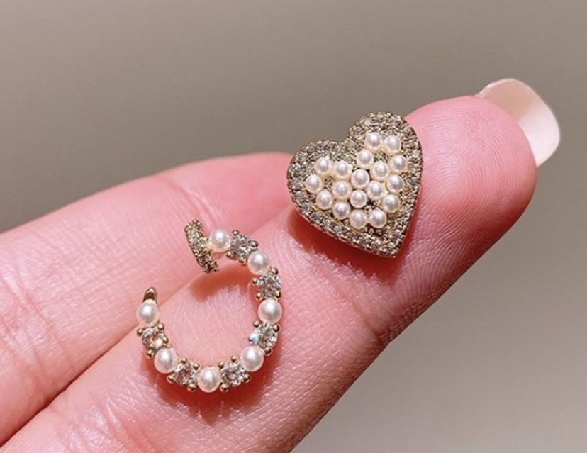 Pearl Diamond Heart With Open Ring Stud Earrings
