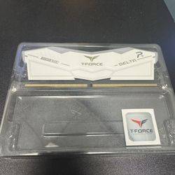 T Force DELTA 5200mhz 1 x 16GB Ram 