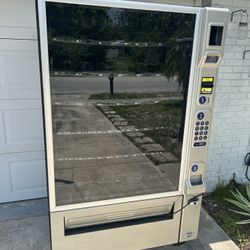 SNACK Vending Machine 
