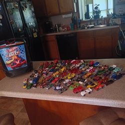 Hot Wheels Cars with Case