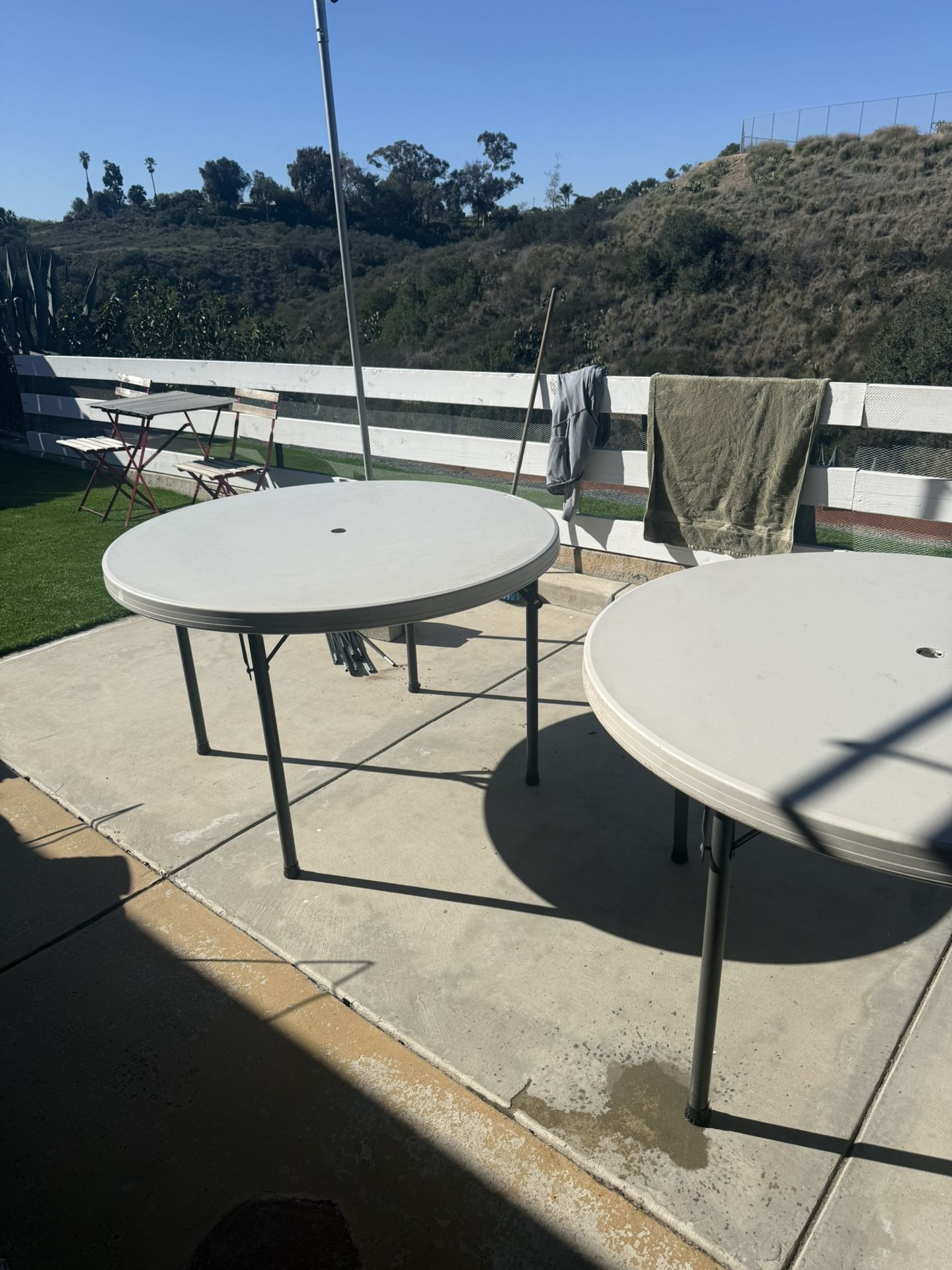 Mesas de plastico redondas/plastic Tables para partys