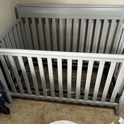 Graco 4 In 1 Convertible Crib  W Mattress